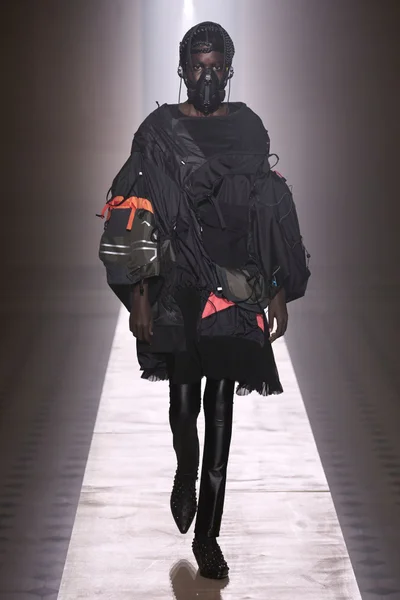 Look 7